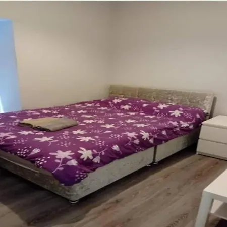 בית נופש 3 Double Bed House Center